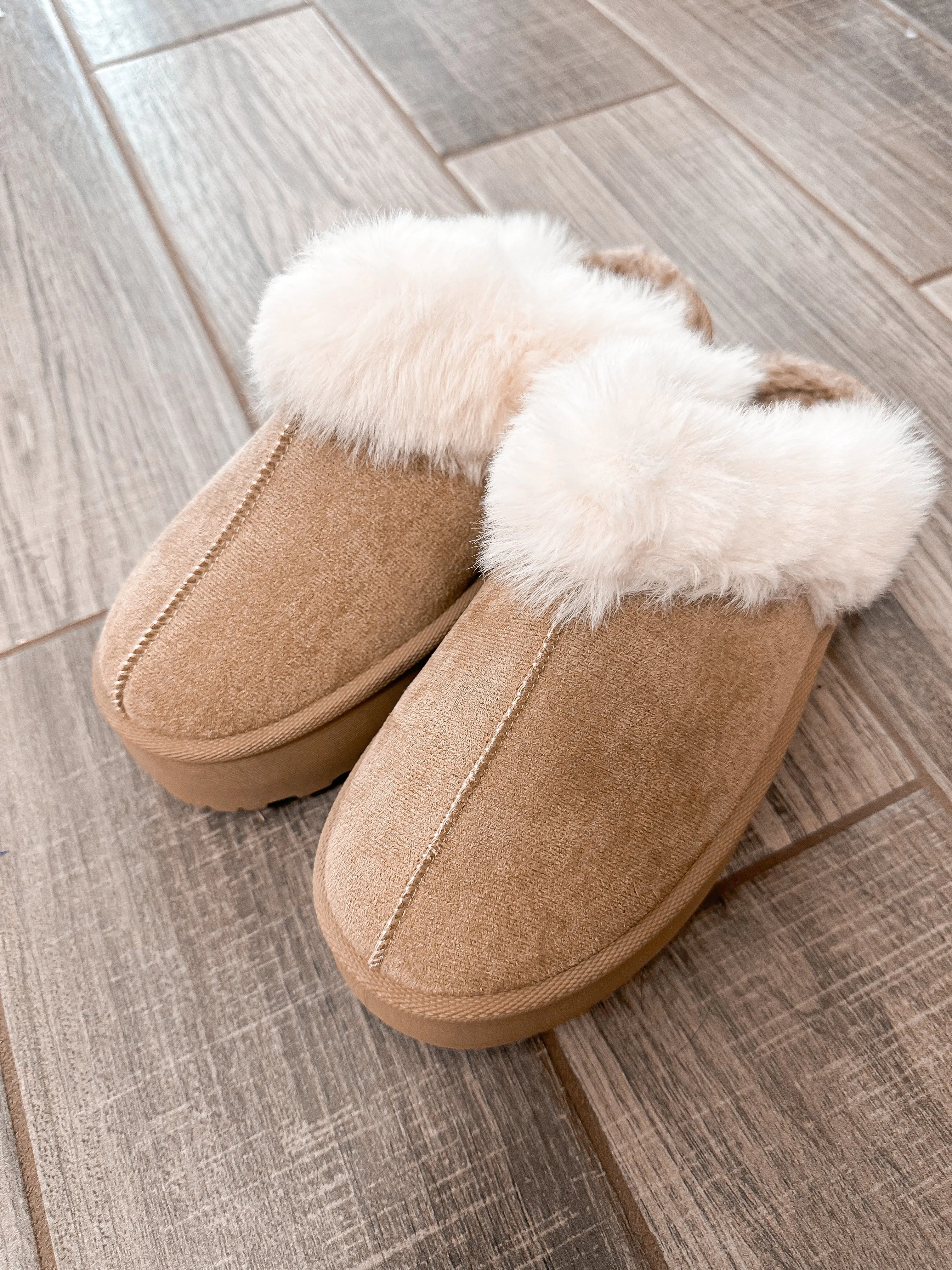 Dream Walker Fur Trim Snow Bootie Slippers in Taupe