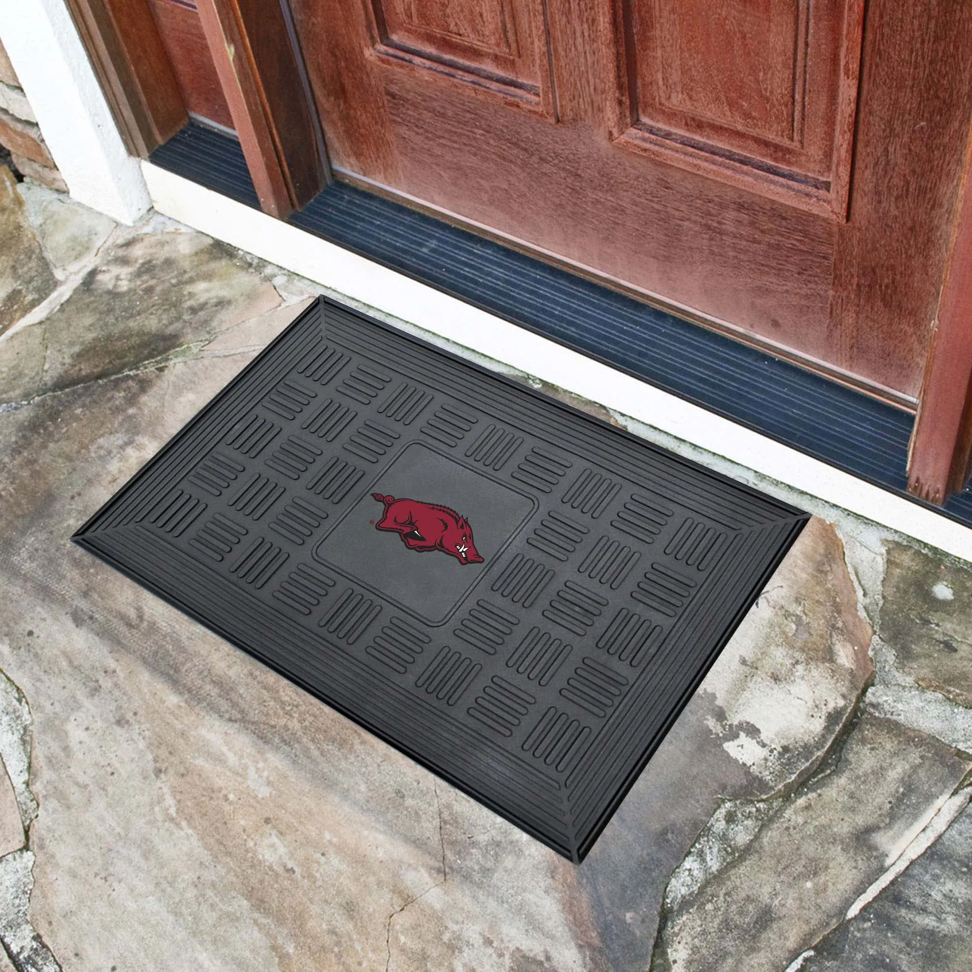 Fanmats Arkansas Razorbacks Heavy Duty Vinyl Medallion Door Mat - 19.5" x 31"