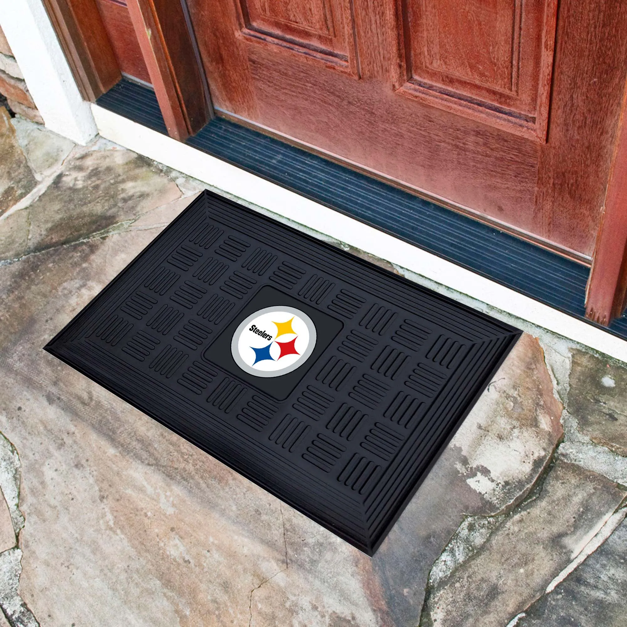 Fanmats Pittsburgh Steelers Heavy Duty Vinyl Medallion Door Mat - 19.5" x 31"