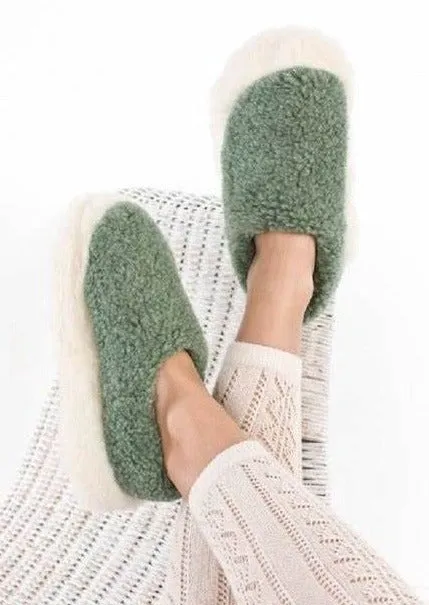 Sheep by the Sea Slippers | Green