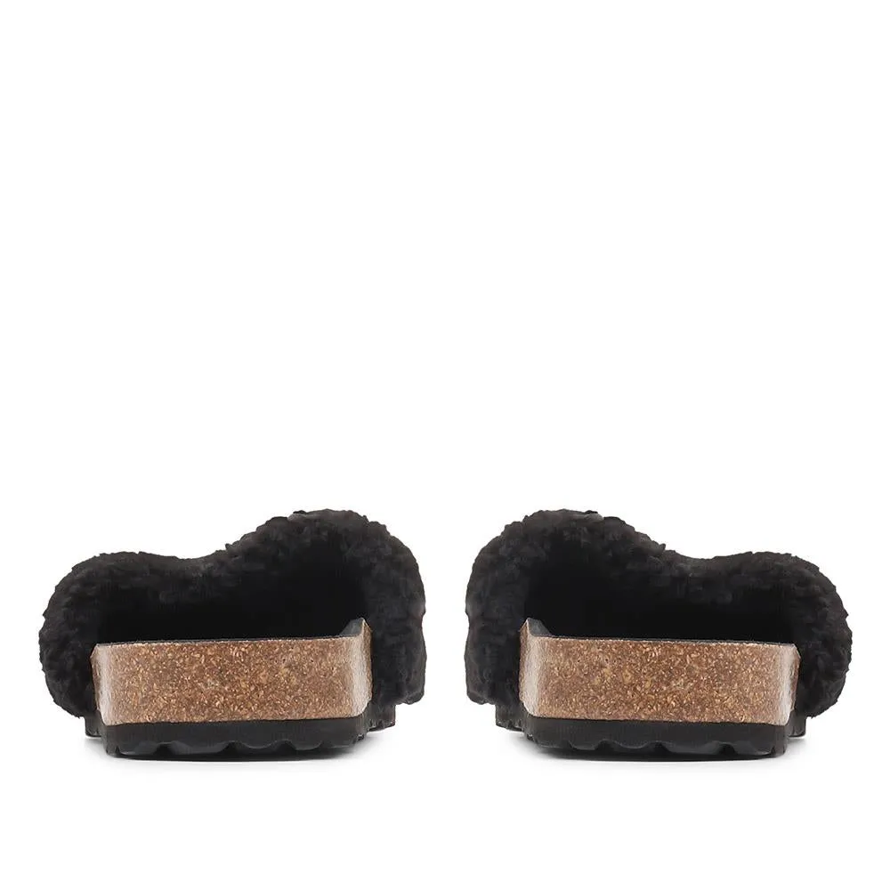 Tawny Mule Slippers - TAWNY / 322 811